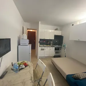 Appartement Joli Neuf Av Terrasse à 50 M De La Et Gare, Roquebrune-Cap-Martin